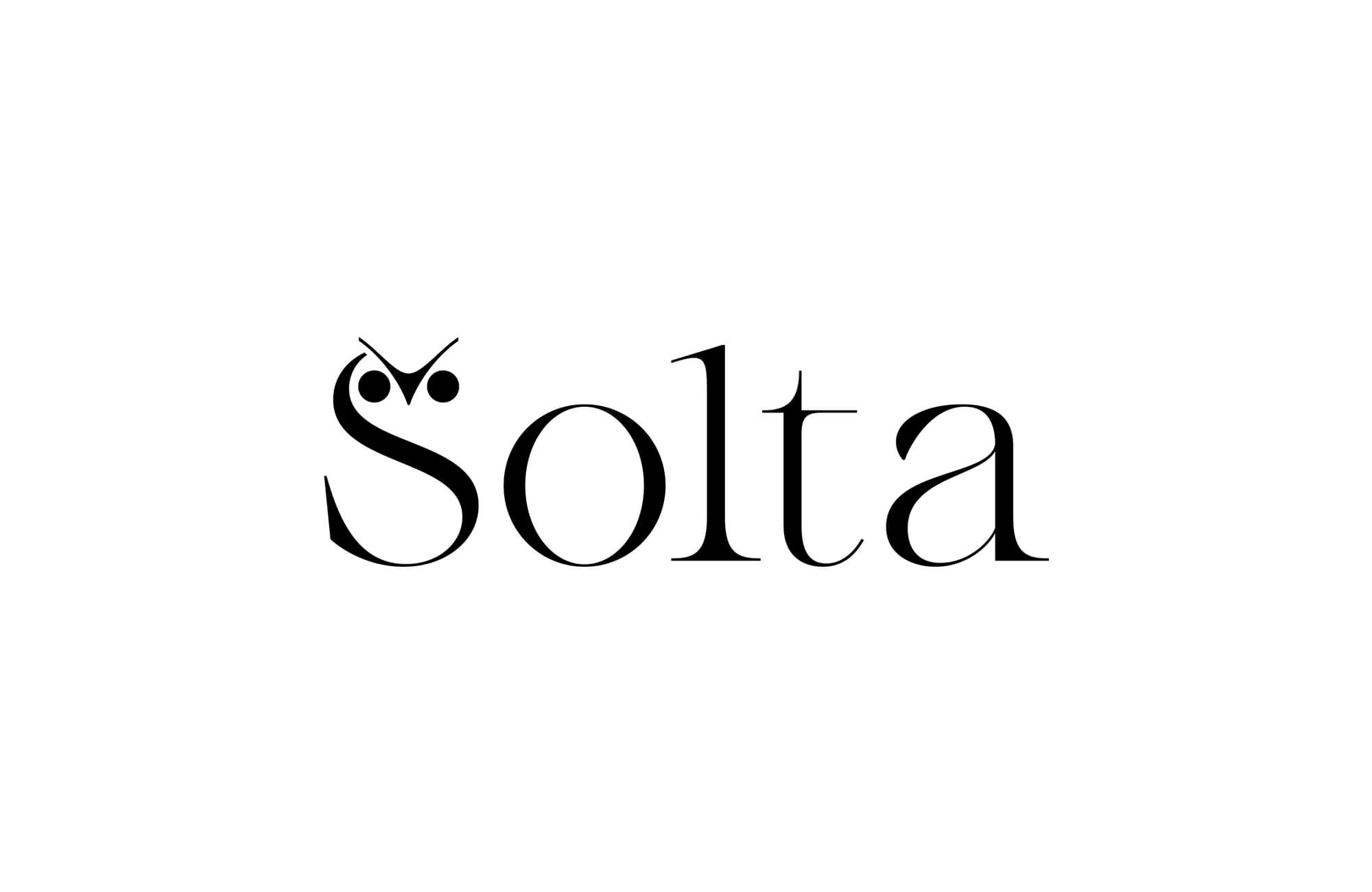 Šolta, a design with an initial grapheme in the shape of an owl, a symbol of wisdom and a nocturnal hunter, connecting the brand with the natural heritage of the island of Šolta and its values of preserving tradition and nature.